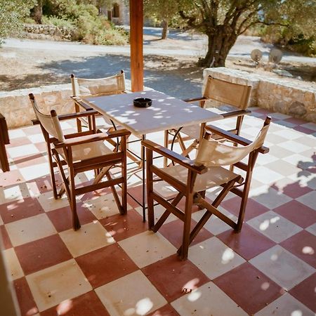 Seafront Traditional Stone House In Sunset Olive Grove - B Vila Alyfanta Exterior foto